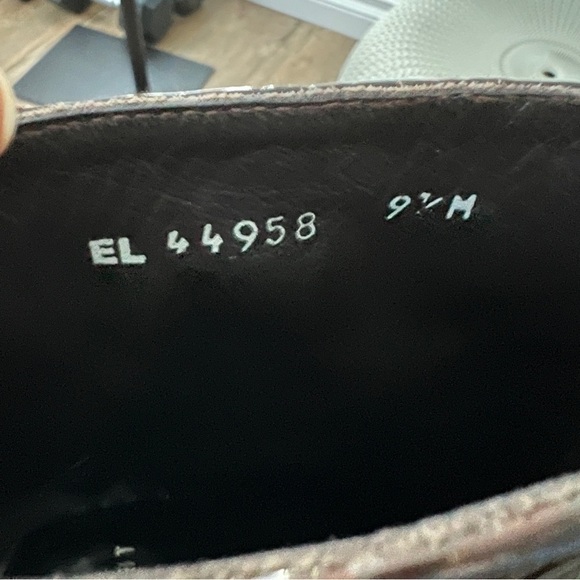 Stuart Weitzman Croc Embossed Patent Leather Boots Size 9.5 - Picture 7 of 10